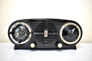 Anthracite Black Bakelite 1954 Zenith Deluxe "Owl Eyes" Model L515 Vacuum Tube Radio Looks and Sounds Great! Excellent Condition!