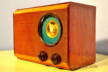 Load image into Gallery viewer, SOLD! - Feb 28, 2014 - BEAUTIFUL Wood Vintage Retro 1946 Emerson Model 509 AM Tube Radio Works! Wow! - [product_type} - Emerson - Retro Radio Farm