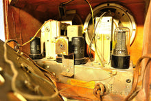 Charger l&#39;image dans la galerie, SOLD! - Feb 28, 2014 - BEAUTIFUL Wood Vintage Retro 1946 Emerson Model 509 AM Tube Radio Works! Wow! - [product_type} - Emerson - Retro Radio Farm