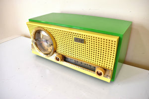 Grasshopper Green 1959-1961 CBS Model C230 Vacuum Tube AM Clock Radio Rare Colorway Rare Model! Sounds Terrific and Excellent Plus Condition!