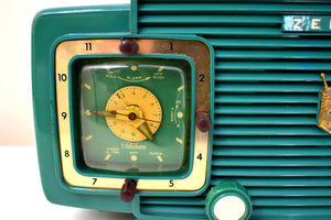 Gumby Green 1953 Zenith Model L520F AM Vintage Vacuum Tube Radio Gorgeous Looking and Sounding!