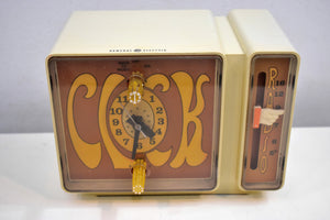GROOVY Retro Solid State 1970's General Electric C3300A AM Clock Radio Alarm Very Brady!