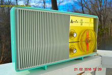 Charger l&#39;image dans la galerie, SOLD! - Apr 1, 2017 - BLUETOOTH MP3 READY - AM FM TURQUOISE Retro Mid Century Jetsons Vintage 1962 Arvin Model 2585 Tube Radio Amazing! - [product_type} - Arvin - Retro Radio Farm