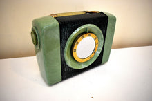 Load image into Gallery viewer, Marble Green 1953 Arvin Playmate Model 650P Portable AM Vacuum Tube Radio Rare Color!