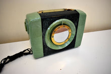 Load image into Gallery viewer, Marble Green 1953 Arvin Playmate Model 650P Portable AM Vacuum Tube Radio Rare Color!