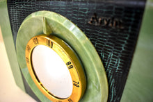 Load image into Gallery viewer, Marble Green 1953 Arvin Playmate Model 650P Portable AM Vacuum Tube Radio Rare Color!