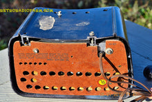 画像をギャラリービューアに読み込む, SOLD! - Jan 23, 2015 - SO JETSONS LOOKING Retro Vintage AQUA and BLACK Travler T-204 AM Tube Radio WORKS! - [product_type} - Travler - Retro Radio Farm