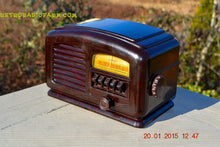画像をギャラリービューアに読み込む, SOLD! - Feb 19, 2016 - ART DECO 1940 AIRLINE Model 04BR-513 AM Brown Swirly Marbled Bakelite Tube Radio Totally Restored! - [product_type} - Airline - Retro Radio Farm