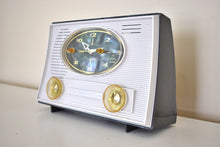 Charger l&#39;image dans la galerie, Charcoal Grey and White 1962 RCA Victor Model 1-RD-41 AM Vacuum Tube Alarm Clock Radio Sounds Great! Looks Sleek!