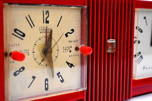 Fiesta Red Retro Deco 1955 Airline Model GSL-1581M Vacuum Tube Clock Radio Rare Model Great Color!