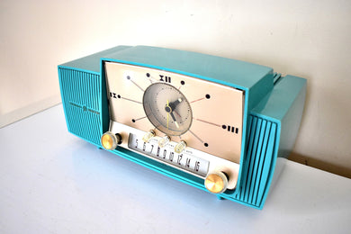 Seafoam Green ミッドセンチュリー 1959 ゼネラル エレクトリック モデル 914D 真空管 AM クロック ラジオ 人気モデル サウンドは素晴らしい！レア人気カラー！