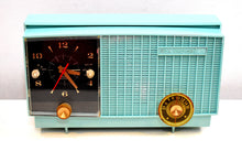 Load image into Gallery viewer, Sea Foam Green 1957 Vintage RCA Victor 3RD-35 Vacuum Tube AM Clock Radio Works Great Looks Great!