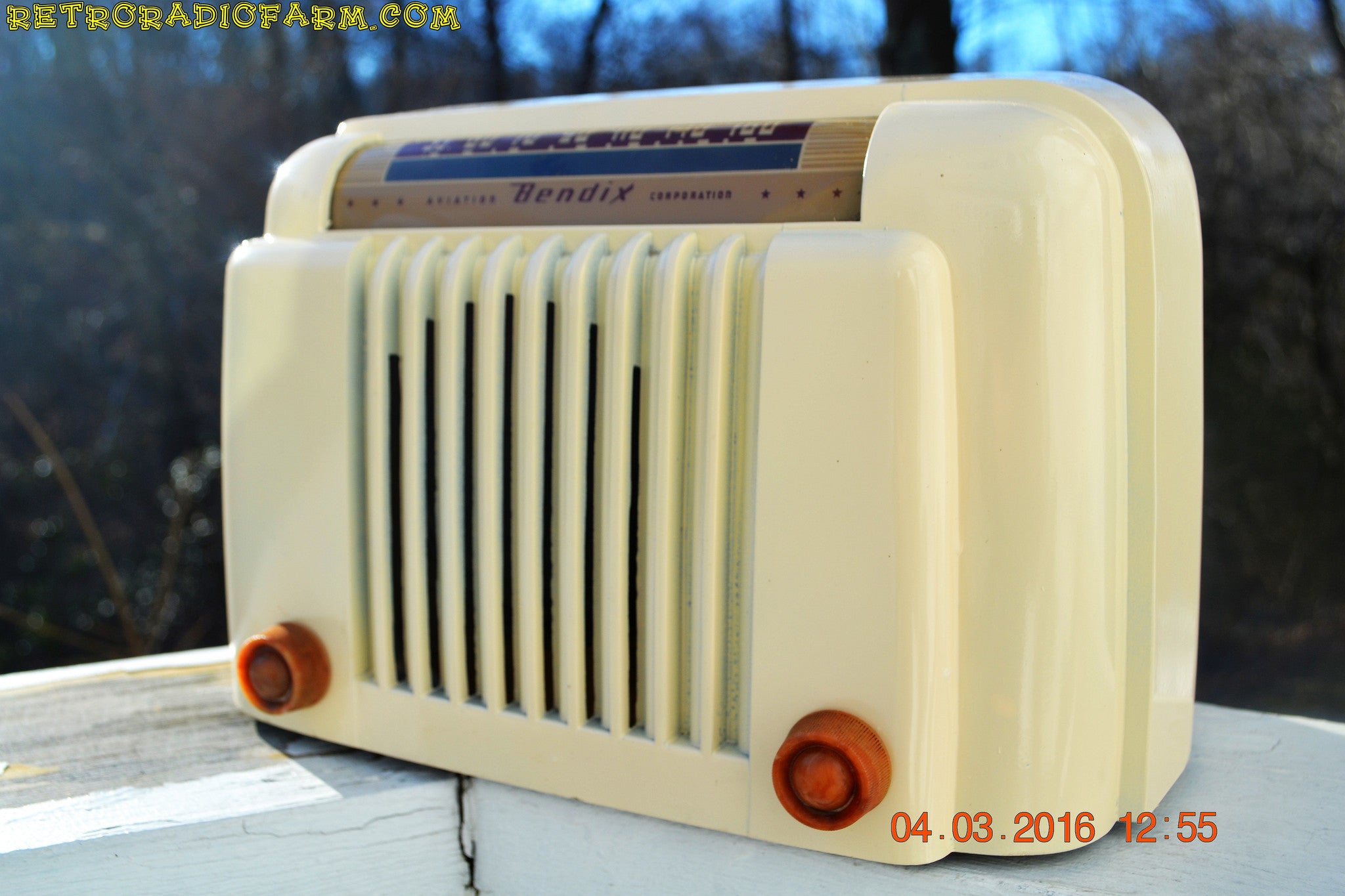 SOLD! - Apr 15, 2016 - CLASSIC 1947 Ivory Bendix Aviation Model 526A Bakelite AM Tube AM Radio Totally Restored! - [product_type} - Bendix Aviation - Retro Radio Farm