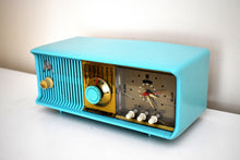 Charger l&#39;image dans la galerie, Aqua Turquoise Mid Century 1957 Motorola Model 57CC Tube AM Clock Radio Sounds Great! Looks Great!