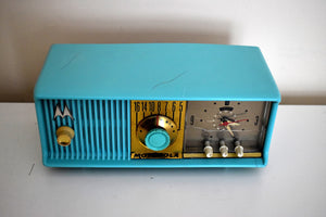 Aqua Turquoise Mid Century 1957 Motorola Model 57CC Tube AM Clock Radio Sounds Great! Looks Great!