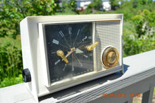Load image into Gallery viewer, SOLD! - March 16, 2014 - RETRO Vintage Eames AM 1950&#39;s Westinghouse AM Tube Clock Radio H753LW Works! - [product_type} - Admiral - Retro Radio Farm