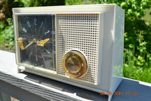 Charger l&#39;image dans la galerie, SOLD! - March 16, 2014 - RETRO Vintage Eames AM 1950&#39;s Westinghouse AM Tube Clock Radio H753LW Works! - [product_type} - Admiral - Retro Radio Farm