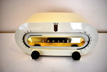 Load image into Gallery viewer, Cream Ivory Bakelite 1951 Zenith Consol-Tone Model H511 Vacuum Tube Radio Looks and Sounds Great! Excellent Condition!