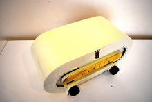 Load image into Gallery viewer, Cream Ivory Bakelite 1951 Zenith Consol-Tone Model H511 Vacuum Tube Radio Looks and Sounds Great! Excellent Condition!