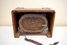 Load image into Gallery viewer, Artisan Handcrafted Wood 1942 Emerson Model EC-425 AM Vacuum Tube Radio Fancy Detailed Little Woody!