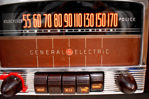 Solid Wood Beauty Art Deco 1942 General Electric Model L-660 Vacuum Tube Radio Huge Sound!