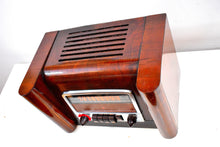 Load image into Gallery viewer, Solid Wood Beauty Art Deco 1942 General Electric Model L-660 Vacuum Tube Radio Huge Sound!