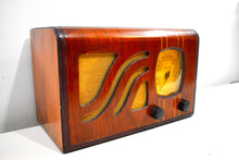 Load image into Gallery viewer, Golden Age Vintage Wood 1939 Philco Model 39-6C AM Radio Sounds Great Hardwood Cabinet Sounds Wonderful!