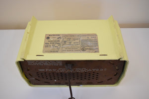 Sunny Yellow 1956 RCA Victor Model 8-X-6M AM Vacuum Tube Radio Rare Color and Great Player!