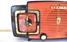 Charger l&#39;image dans la galerie, Widow Black and Red 1954 Zenith Model 5L07 AM Vacuum Tube Radio Sounds Great! Looks So Cool!