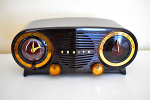 Mocha Brown 1955 Zenith Owl Eyes Model R514 AM Vacuum Tube Radio Excellent Condition Great Sounding!