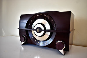 Mocha Brown Bakelite 1954 Zenith Model R615Y AM Vacuum Tube Radio Beautiful Industrial Age Design! Loud and Clear Sounding!