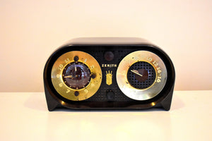 Arabica Brown Owl Eyes 1951 Zenith Model G516 AM Vacuum Tube Radio Great Looking and Sounding!