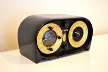 Load image into Gallery viewer, Arabica Brown Owl Eyes 1951 Zenith Model G516 AM Vacuum Tube Radio Great Looking and Sounding!
